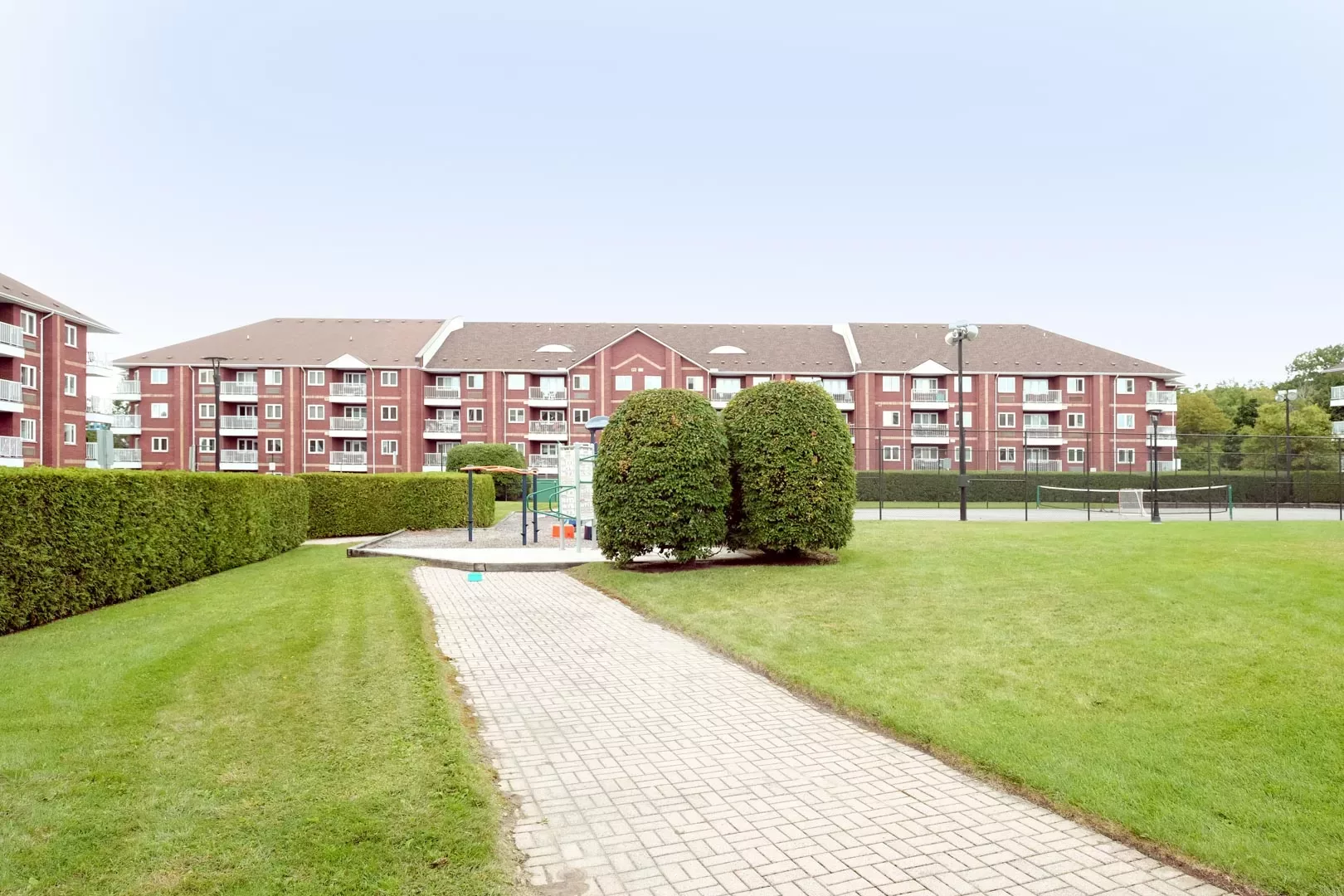 193 lake driveway ajax